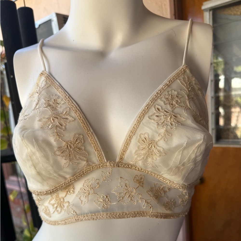 La Perla  Elegant Cream Lace Bralette 36